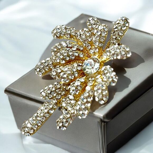Bloom Beautiful Temperament Fireworks Brooch - New Year's Gift - Picture 1 of 5
